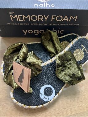 Nalho Yoga -Pop Memory Foam Velvet ganika - Olive Green